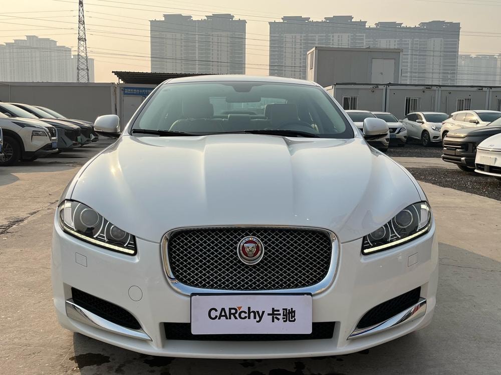 Jaguar XF 2014 — фото автомобиля