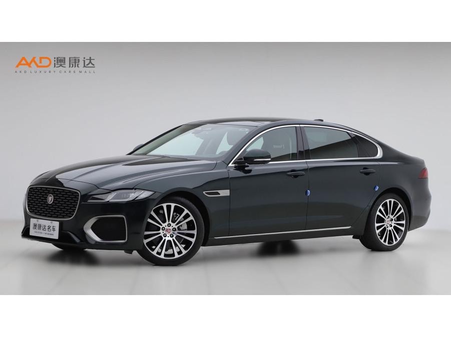 Jaguar XFL 2025 — фото автомобиля 1