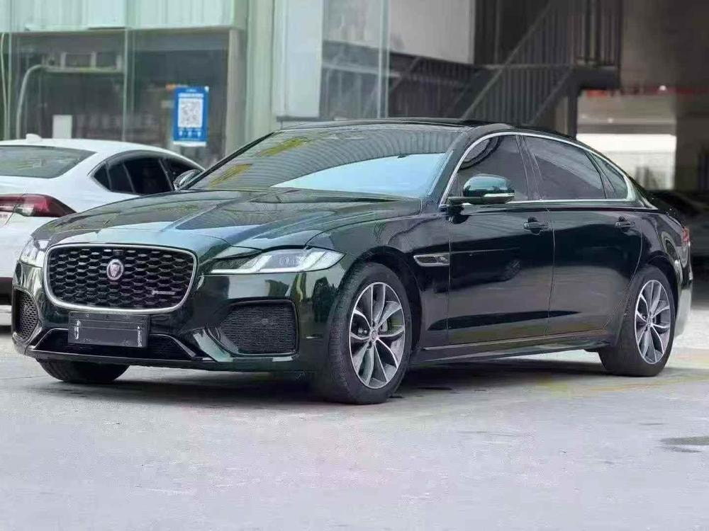Jaguar XFL 2022 — фото автомобиля 1