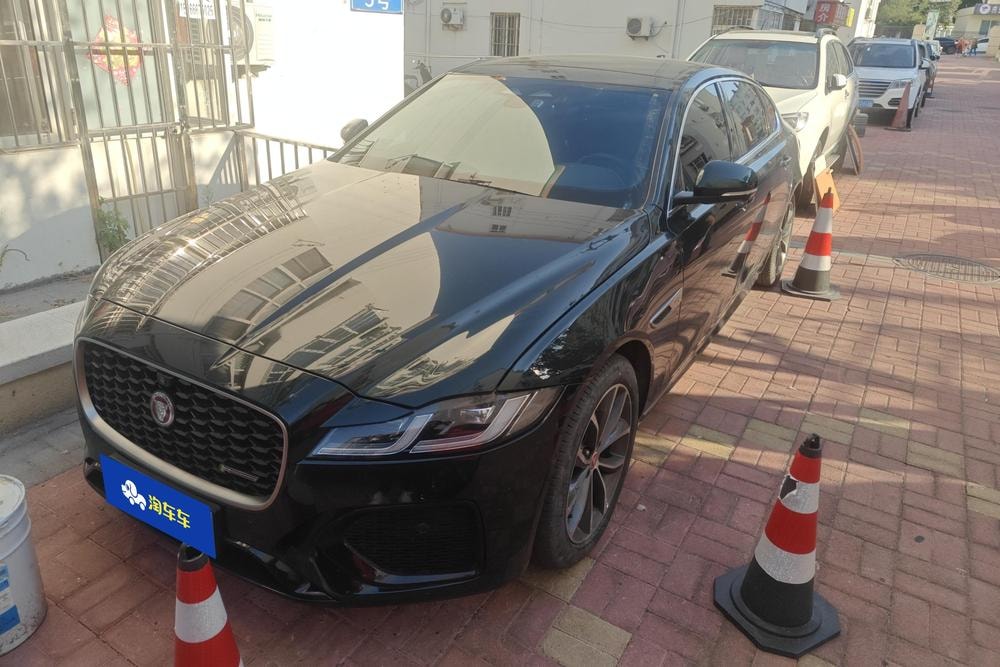 Jaguar XFL 2023 — фото автомобиля