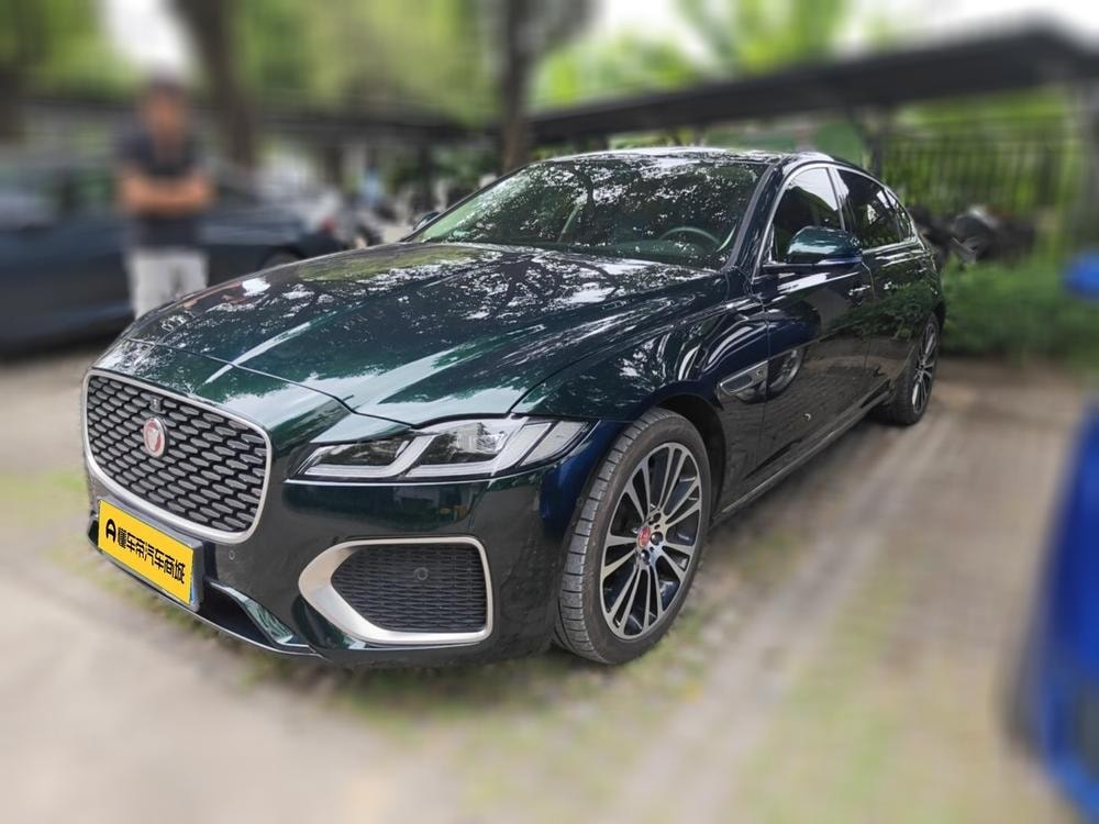 Jaguar XFL 2025 — фото автомобиля 1