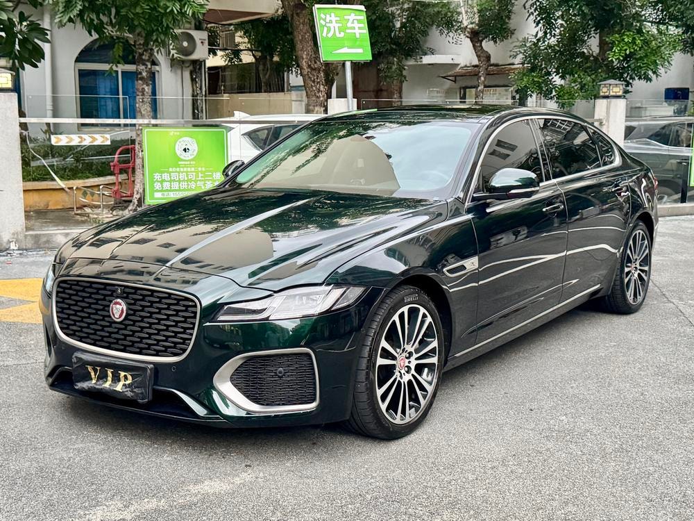 Jaguar XFL 2025 — фото автомобиля