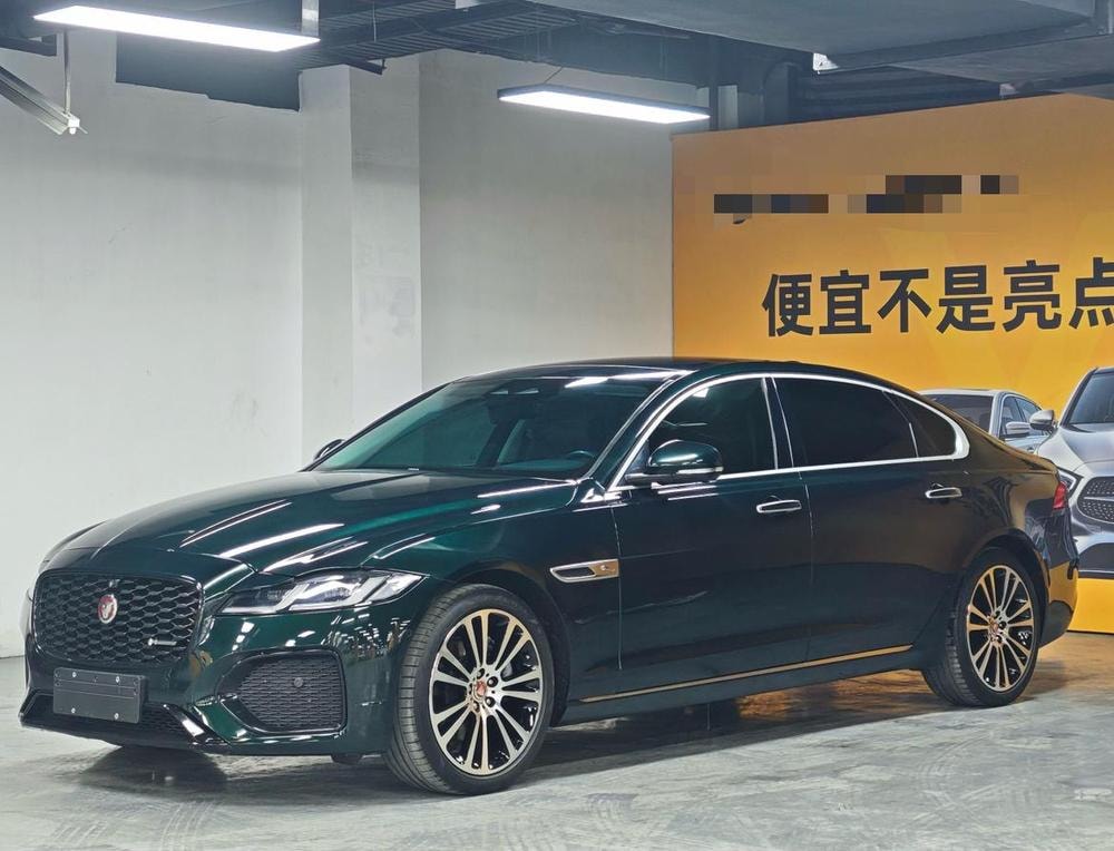 Jaguar XFL 2022 — фото автомобиля 1