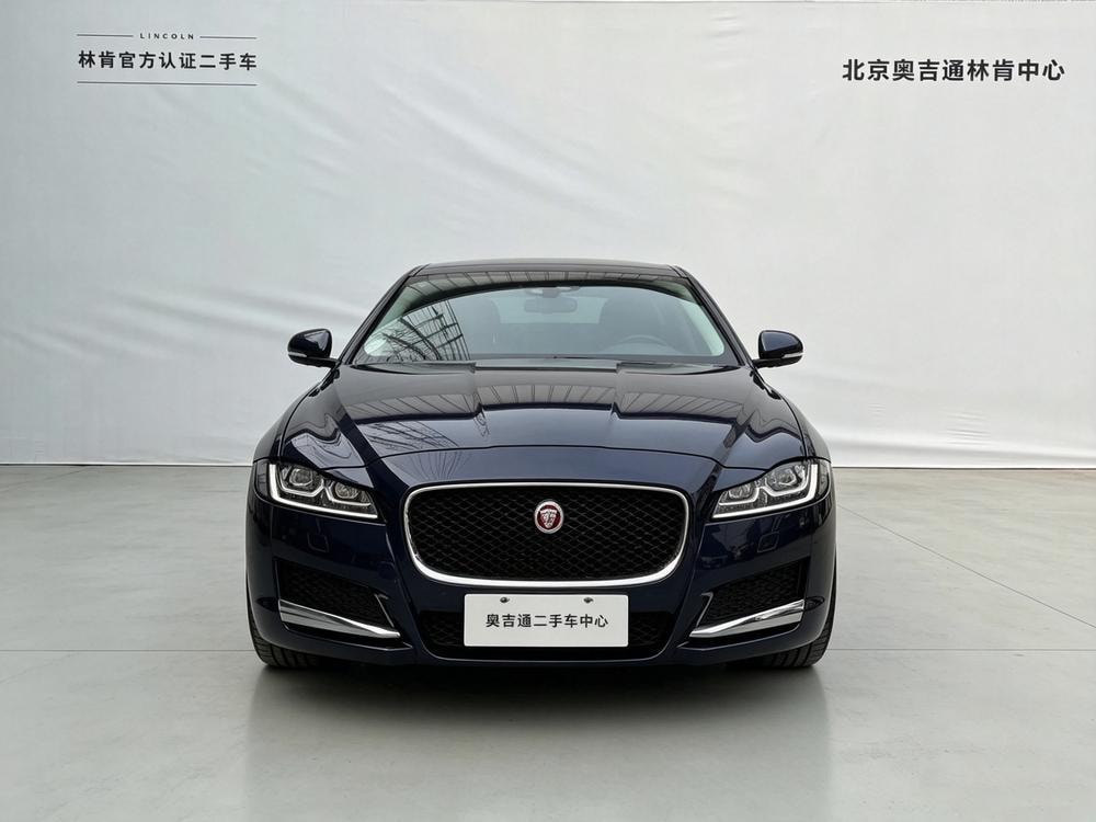 Jaguar XFL 2018 — фото автомобиля 1