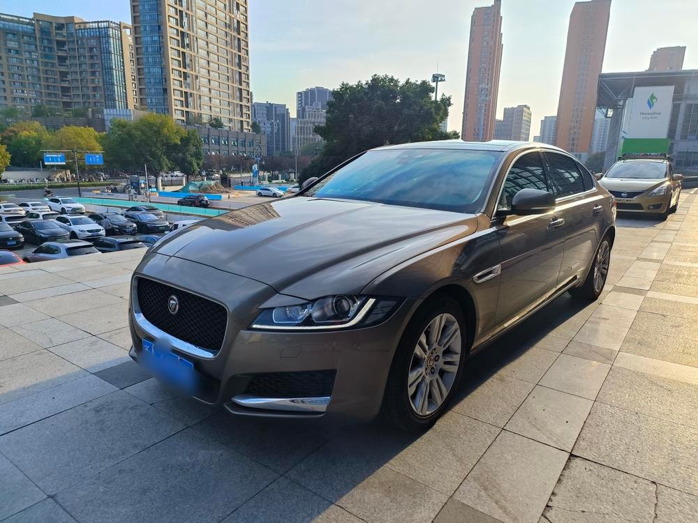 Jaguar XFL 2017 — фото автомобиля