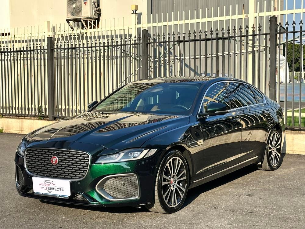 Jaguar XFL 2022 — фото автомобиля