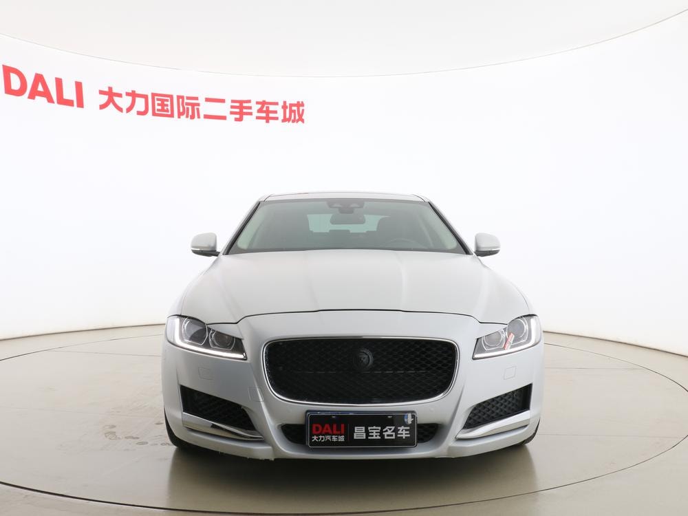Jaguar XFL 2018 — фото автомобиля
