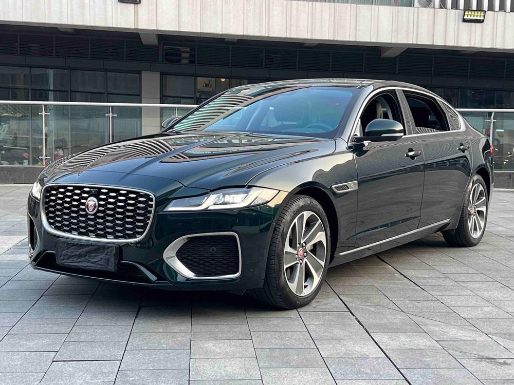 Jaguar XFL 2023 — фото автомобиля