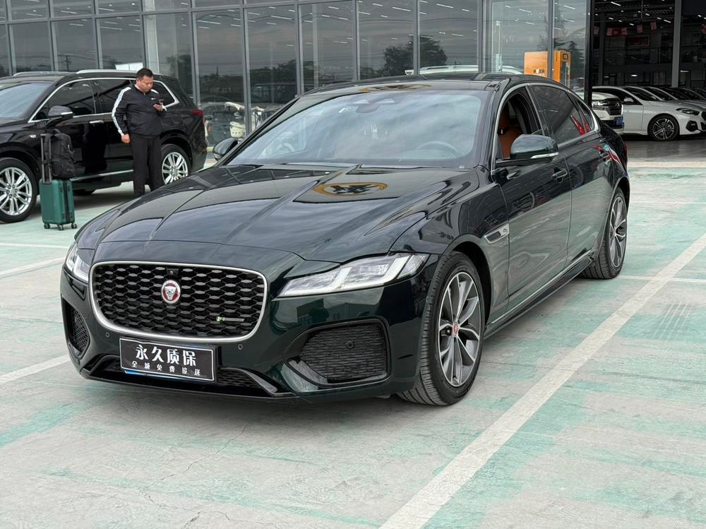 Jaguar XFL 2022 — фото автомобиля