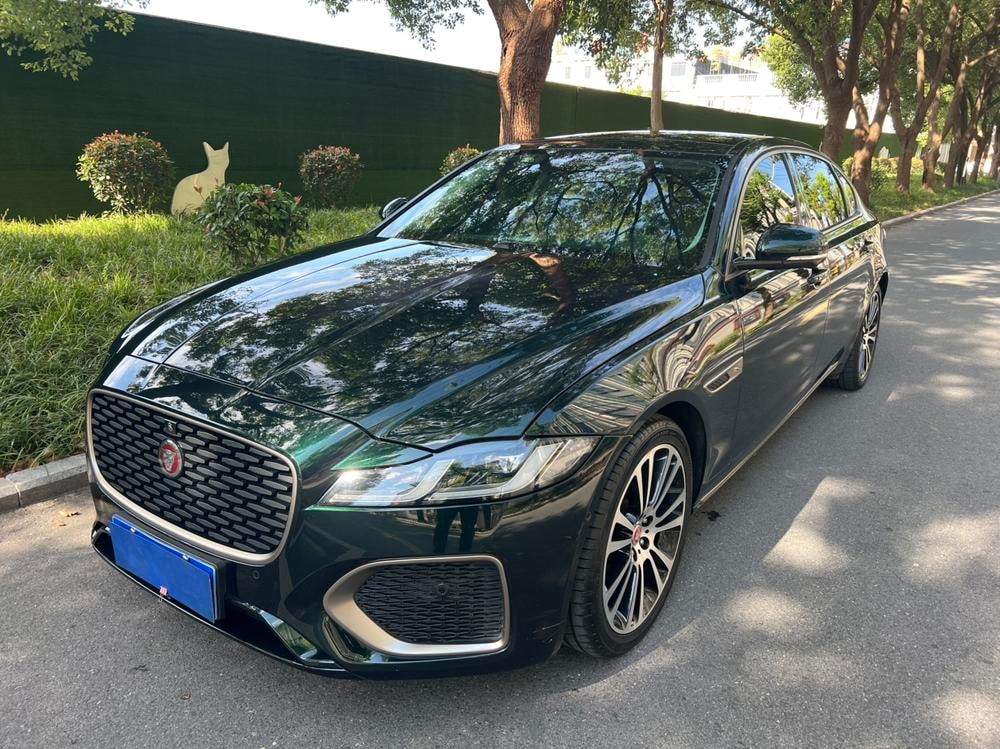 Jaguar XFL 2024 — фото автомобиля