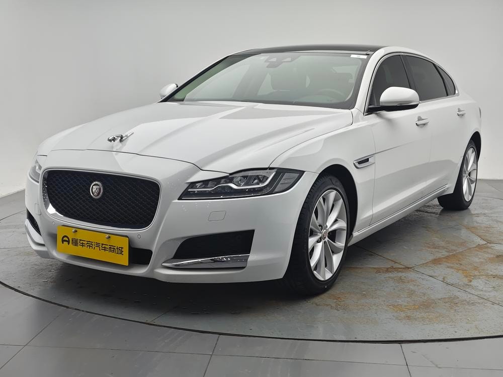 Jaguar XFL 2020 — фото автомобиля