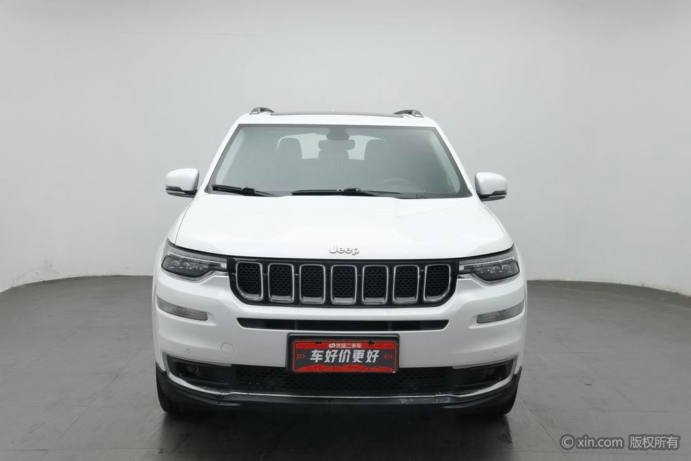 Jeep Commander 2018 — фото автомобиля