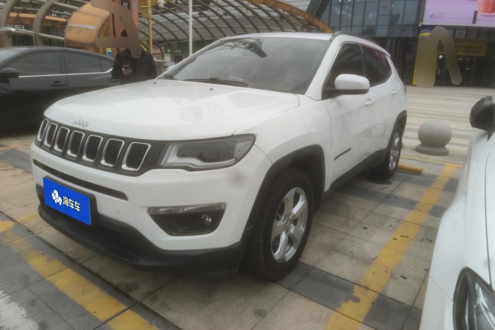 Jeep Compass 2019 — фото автомобиля