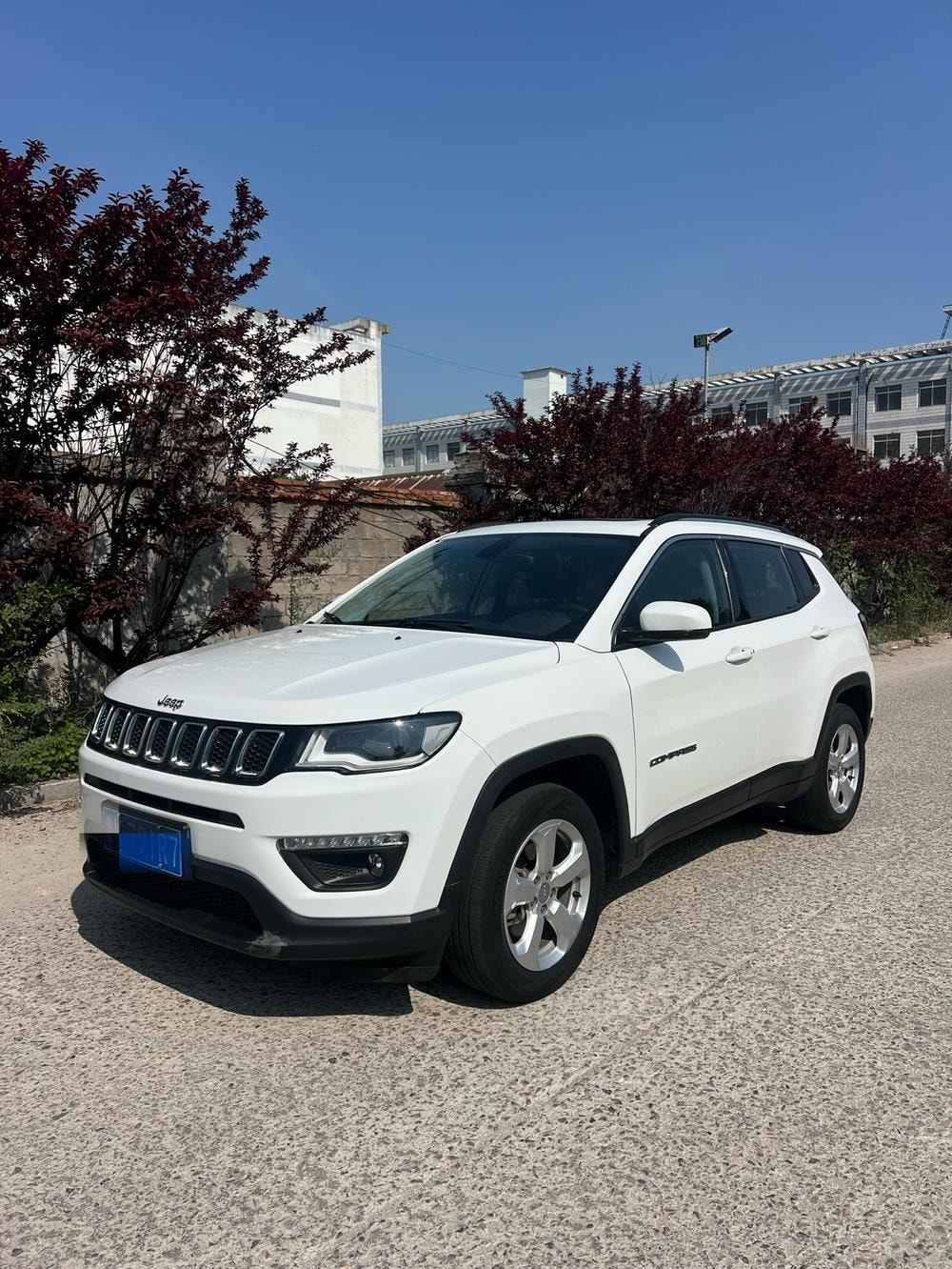 Jeep Compass 2017 — фото автомобиля