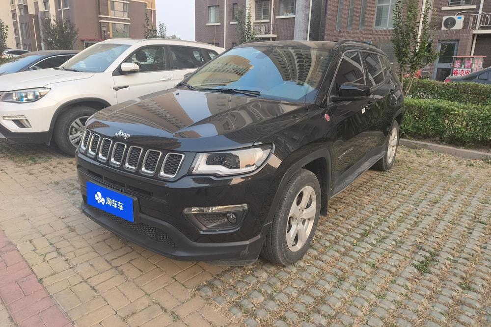 Jeep Compass 2017 — фото автомобиля 1
