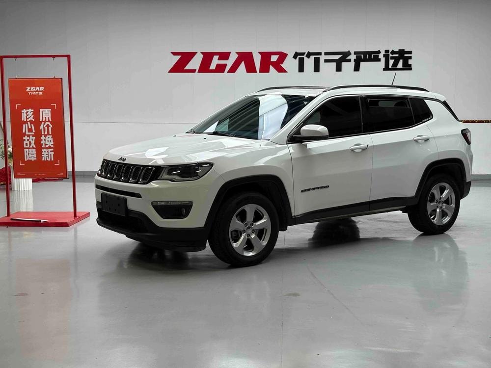 Jeep Compass 2017 — фото автомобиля