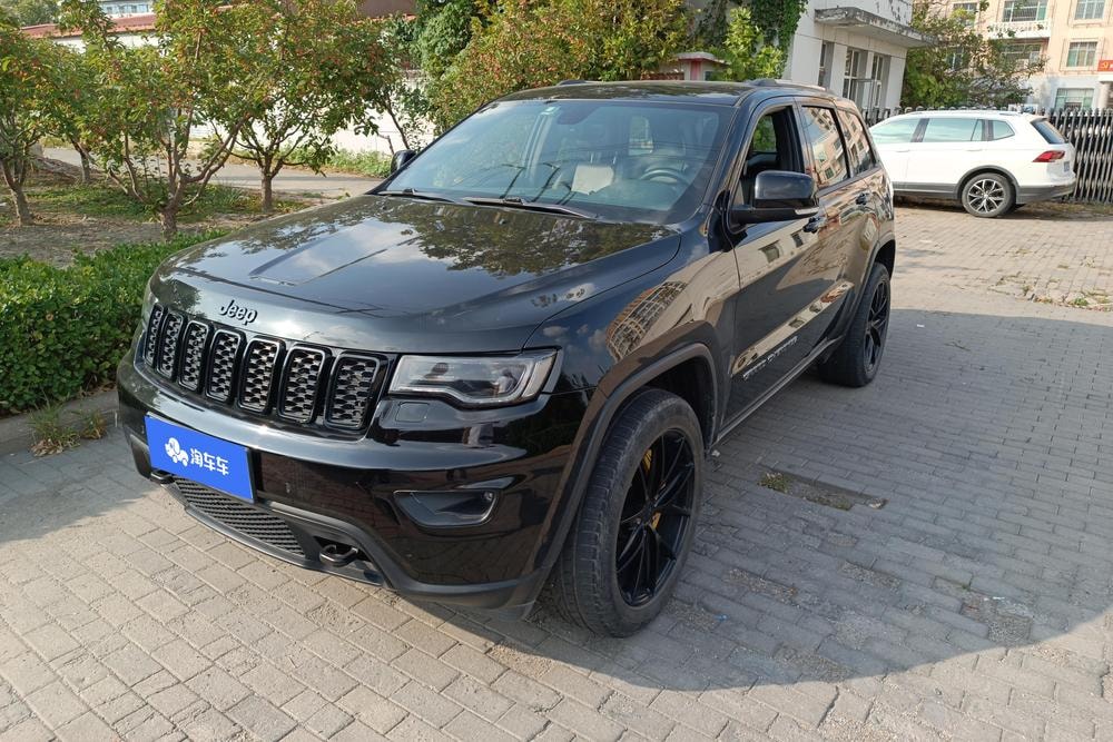 Jeep Grand Cherokee (Import) 2016 — фото автомобиля 1