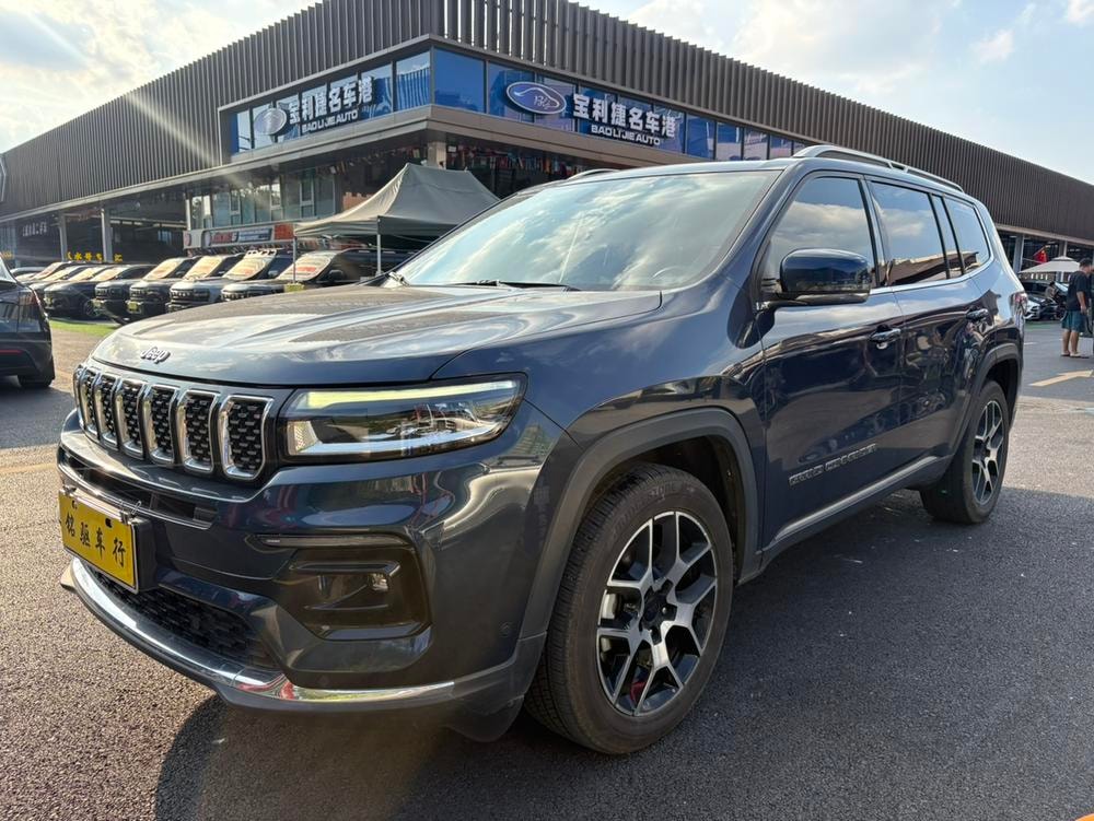 Jeep Grand Commander 2020 — фото автомобиля 1