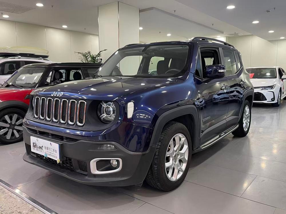 Jeep Renegade 2018 — фото автомобиля 1
