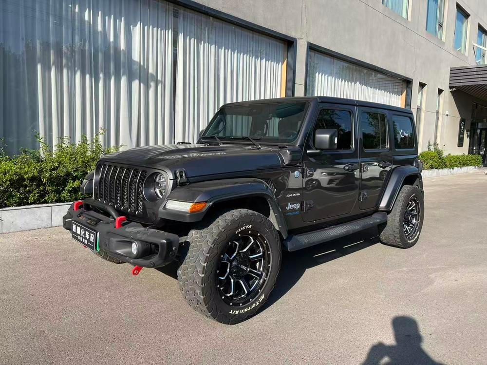 Jeep Wrangler 2021 — фото автомобиля
