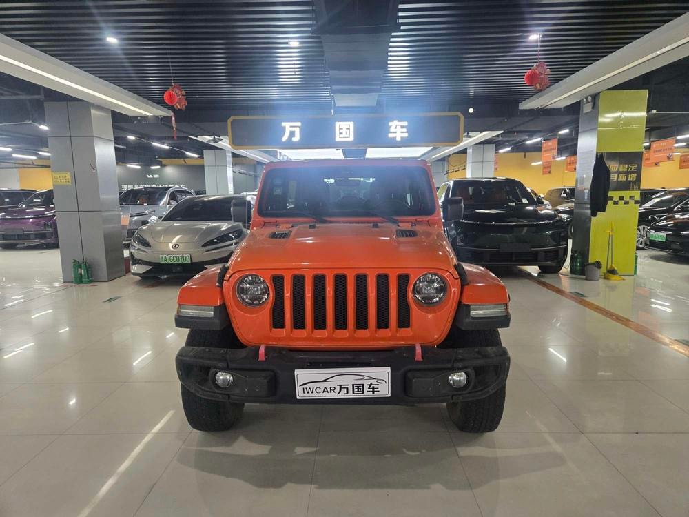 Jeep Wrangler 2018 — фото автомобиля