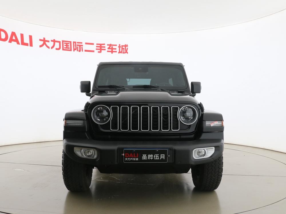 Jeep Wrangler 2024 — фото автомобиля