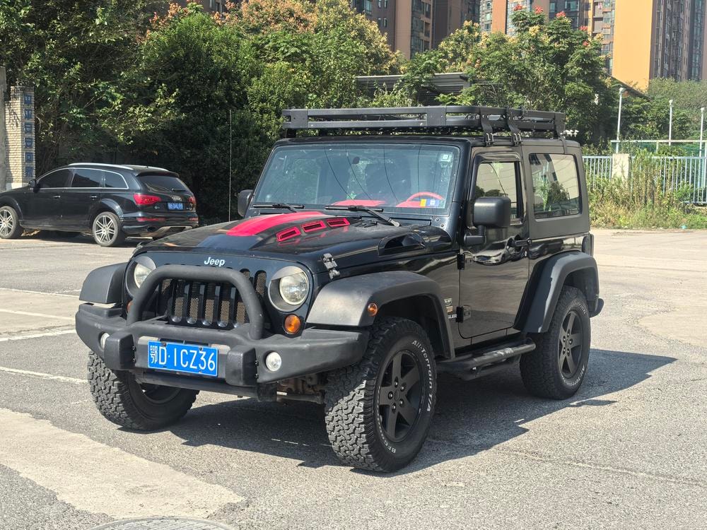 Jeep Wrangler 2010 — фото автомобиля