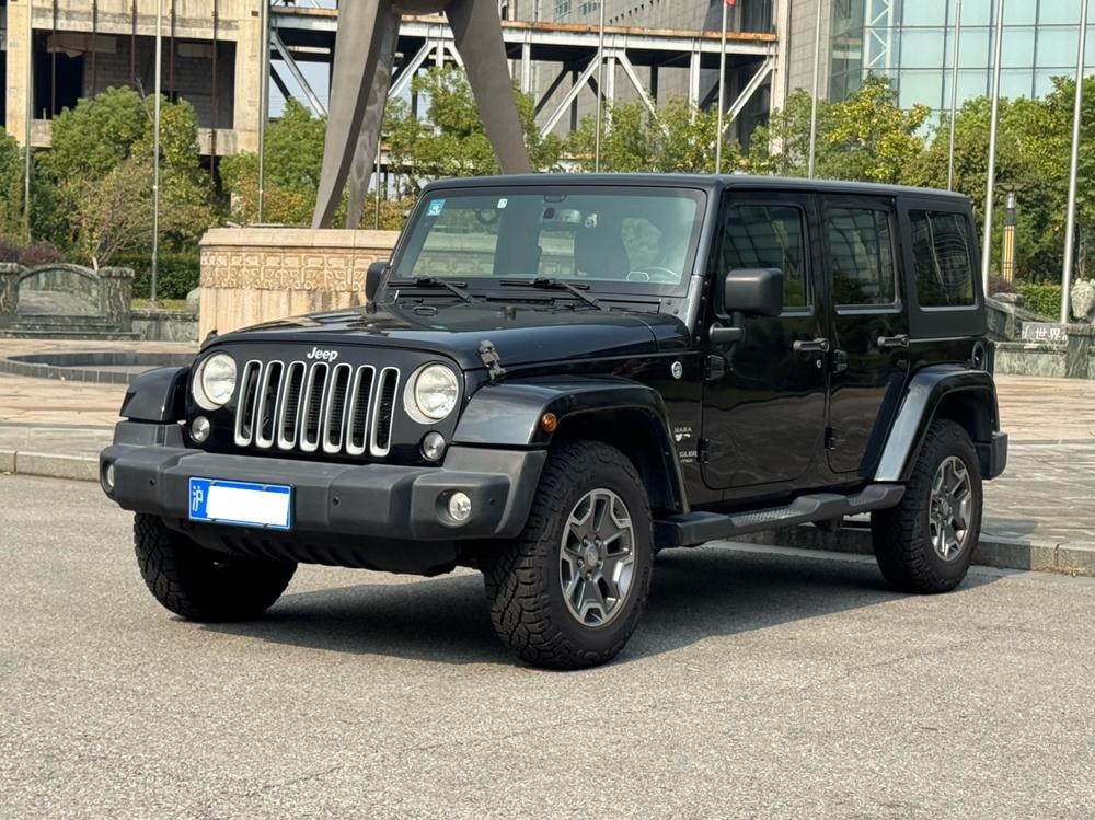 Jeep Wrangler 2017 — фото автомобиля