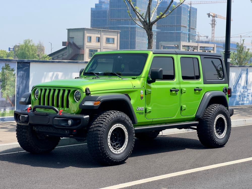 Jeep Wrangler 2021 — фото автомобиля