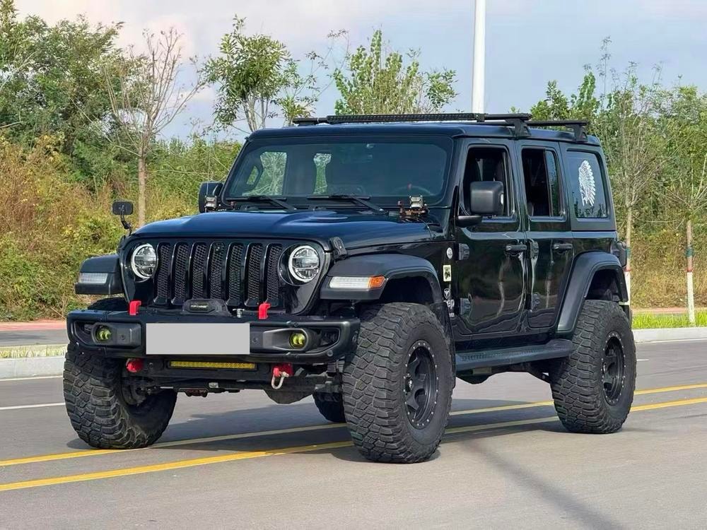 Jeep Wrangler 2021 — фото автомобиля