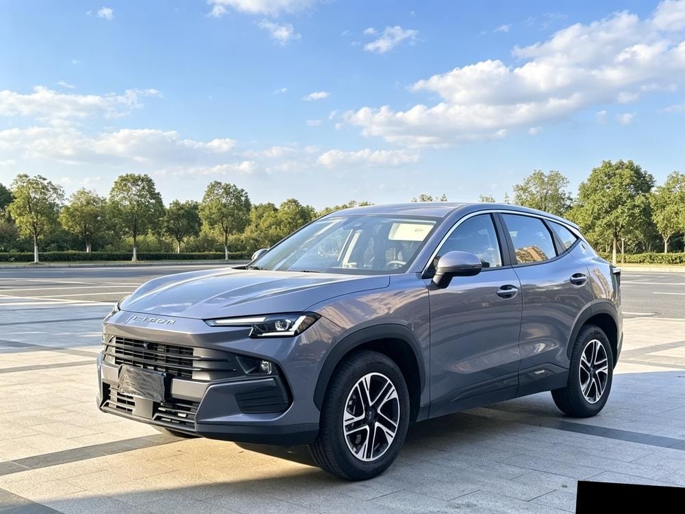 Jetour Dasheng 2025 — фото автомобиля 1
