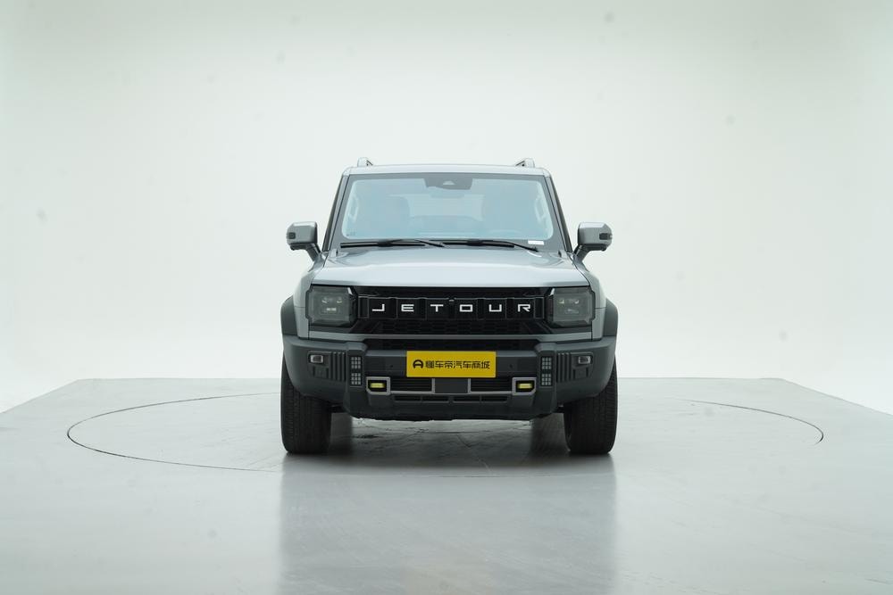 Jetour Traveller 2023 — фото автомобиля 1