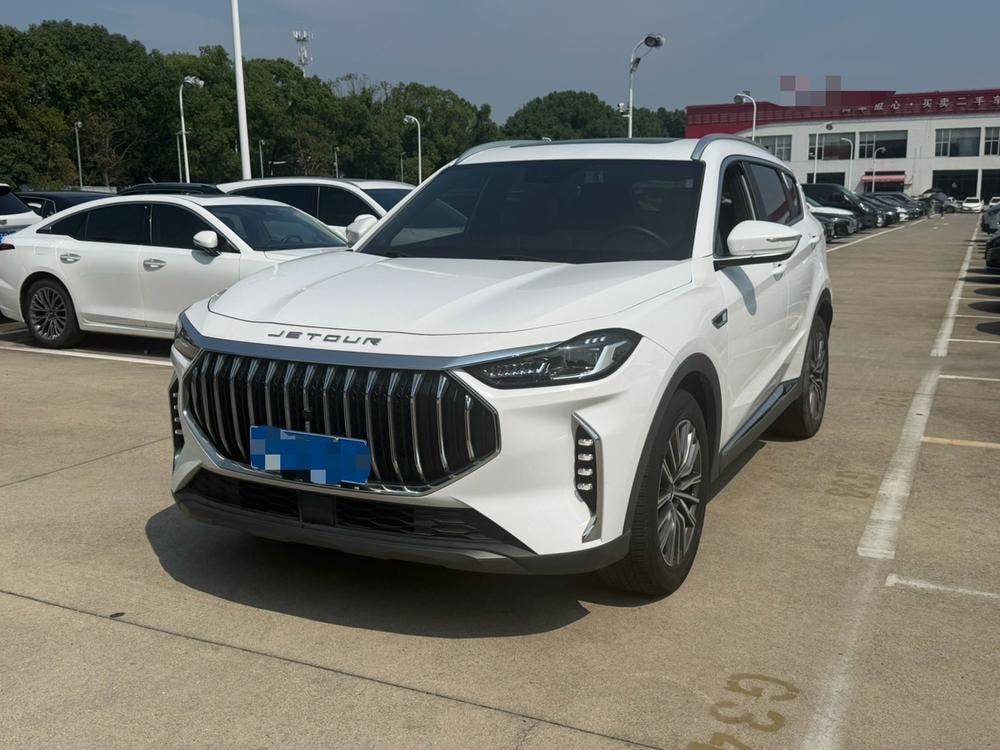 Jetour X70 PLUS 2023 — фото автомобиля