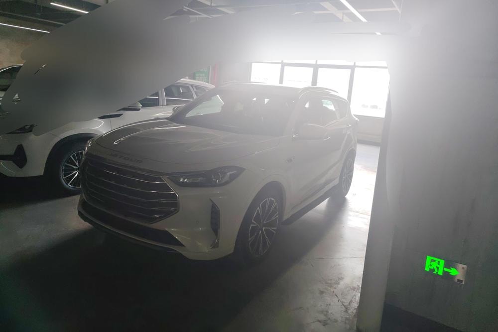 Jetour X70 PLUS 2021 — фото автомобиля 1
