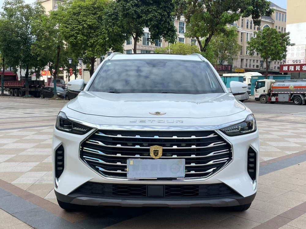 Jetour X70 PLUS 2023 — фото автомобиля