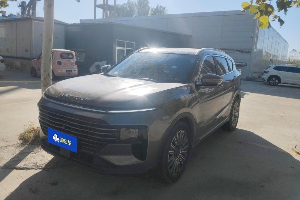Jetour X70 PLUS 2025 — фото автомобиля