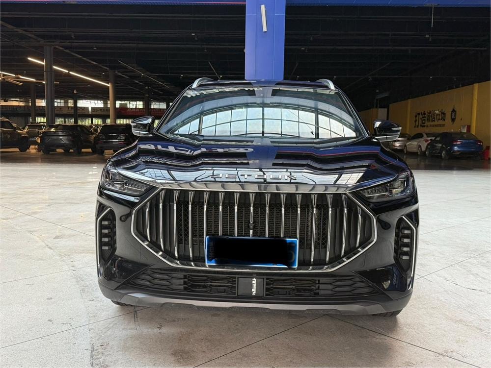 Jetour X70 PLUS 2024 — фото автомобиля 1