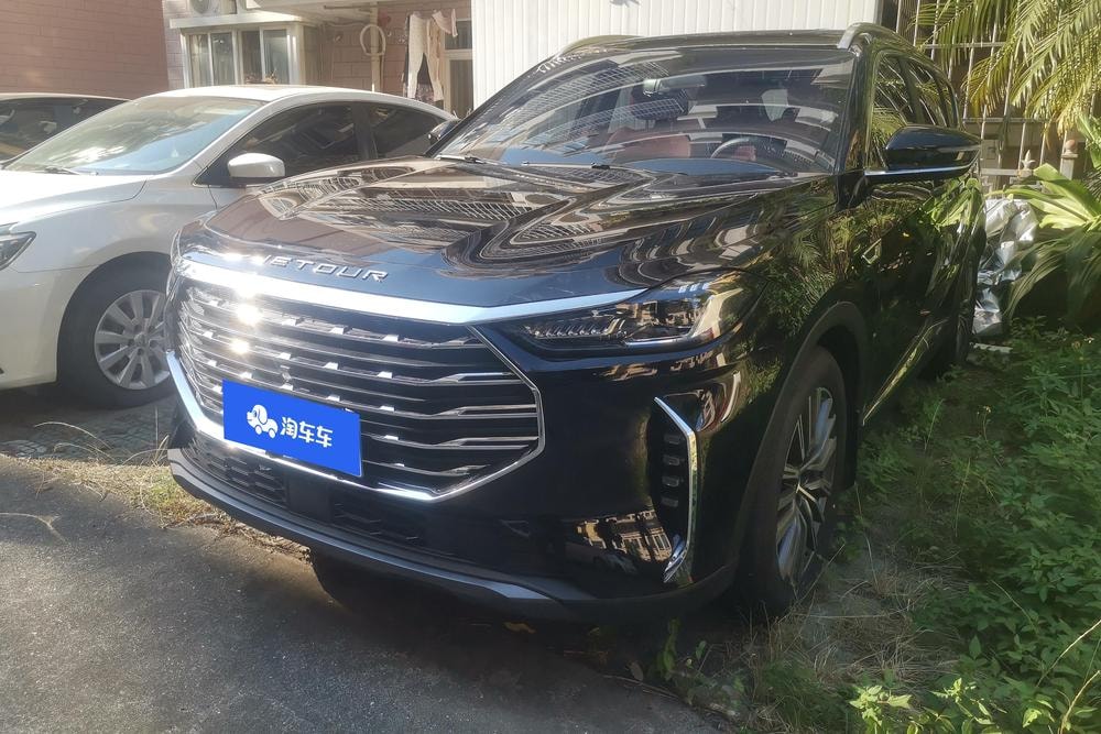 Jetour X70 PLUS 2023 — фото автомобиля 1