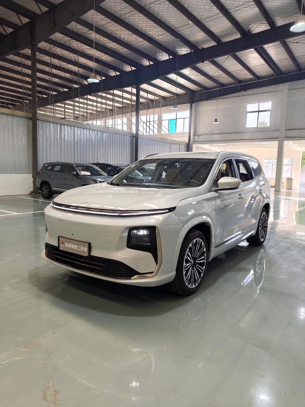 Jetour Shanhai L9 2025 — фото автомобиля