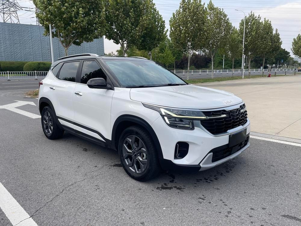 Kia Seltos 2023 — фото автомобиля