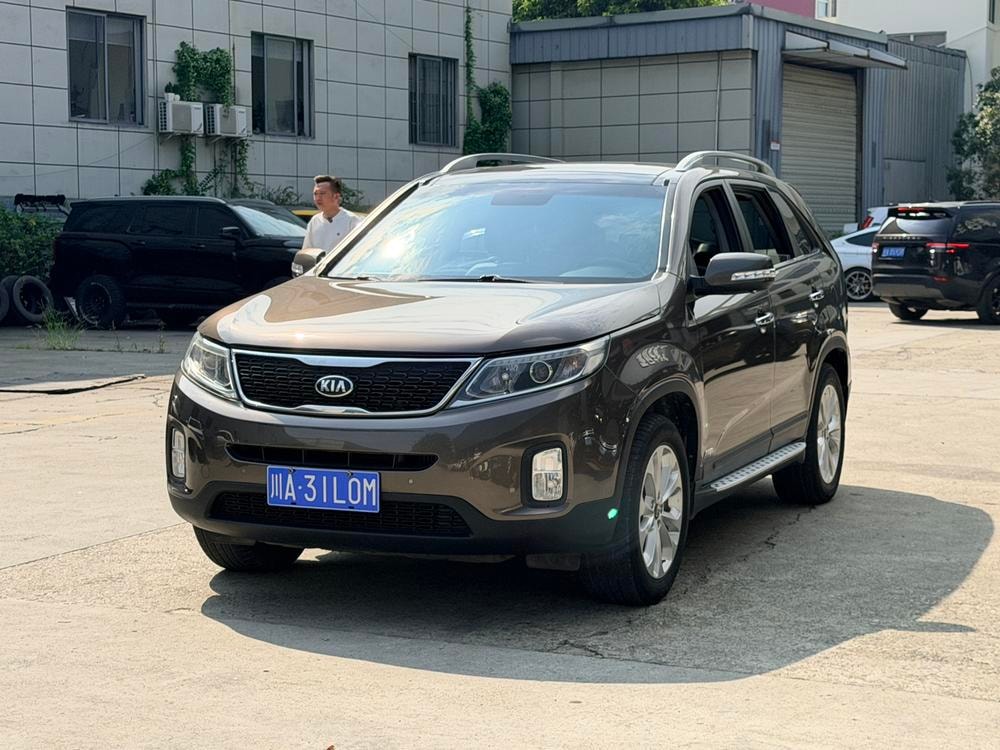 Kia Sorento 2013 — фото автомобиля