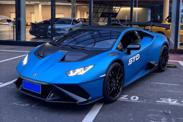 Lamborghini Huracán 2021 — фото автомобиля