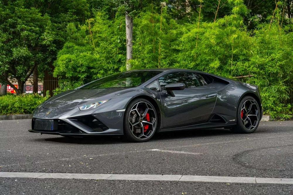 Lamborghini Huracán 2020 — фото автомобиля