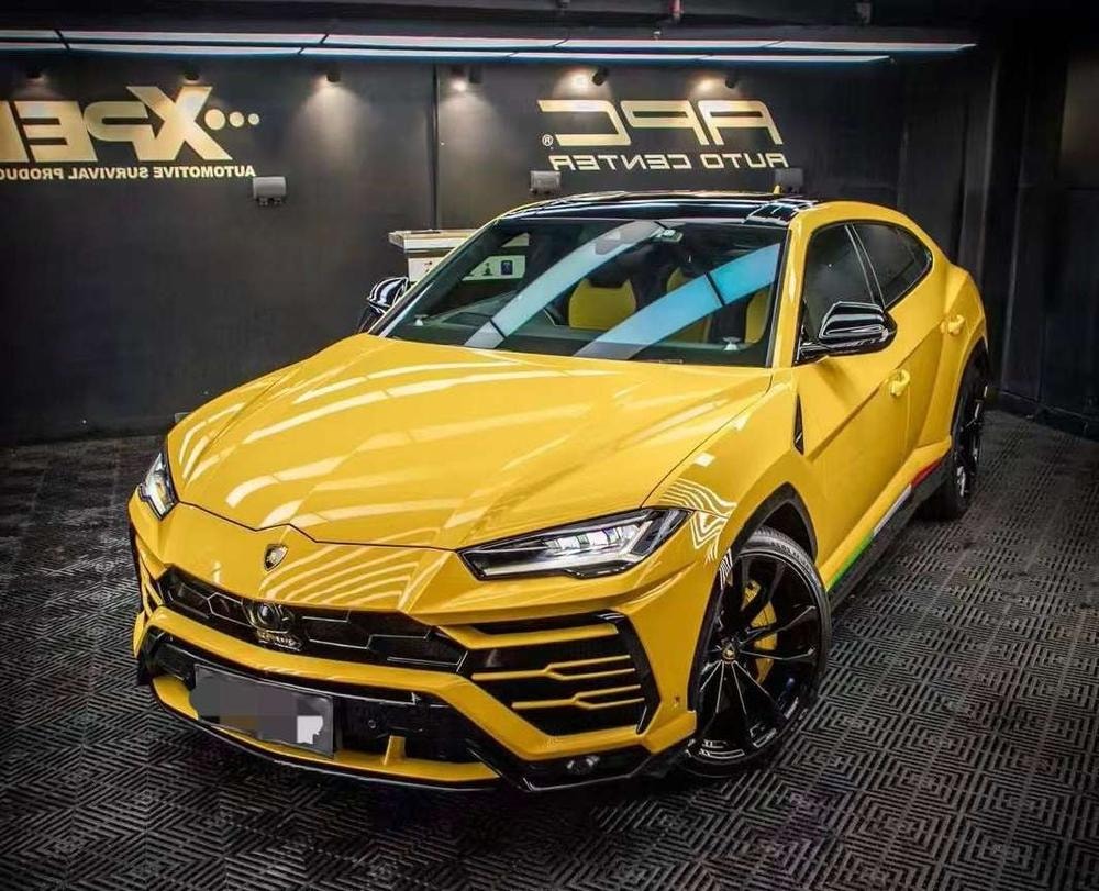 Lamborghini Urus 2021 — фото автомобиля