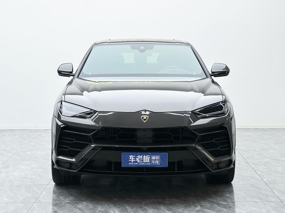 Lamborghini Urus 2021 — фото автомобиля