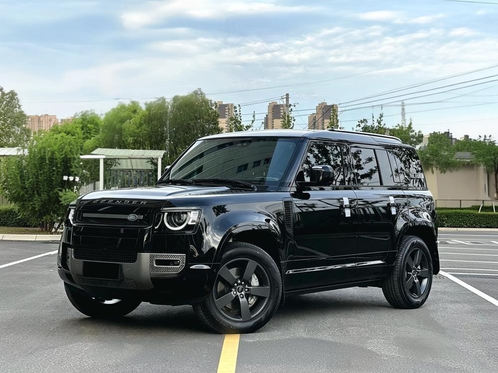 Land Rover Defender 2025 — фото автомобиля