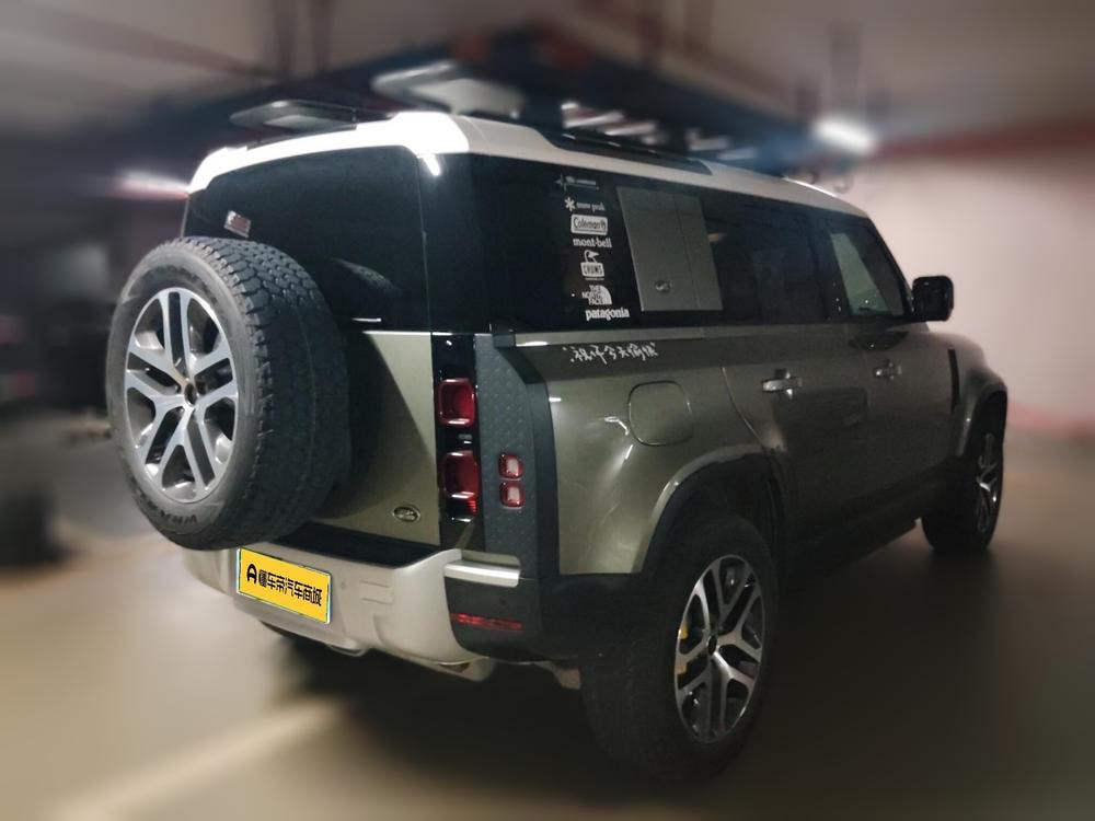 Land Rover Defender 2023 — фото автомобиля 1