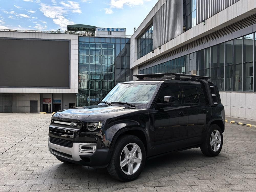 Land Rover Defender 2021 — фото автомобиля
