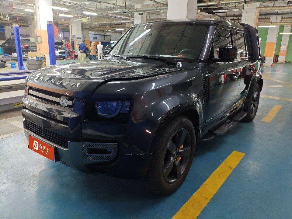 Land Rover Defender 2024 — фото автомобиля 1