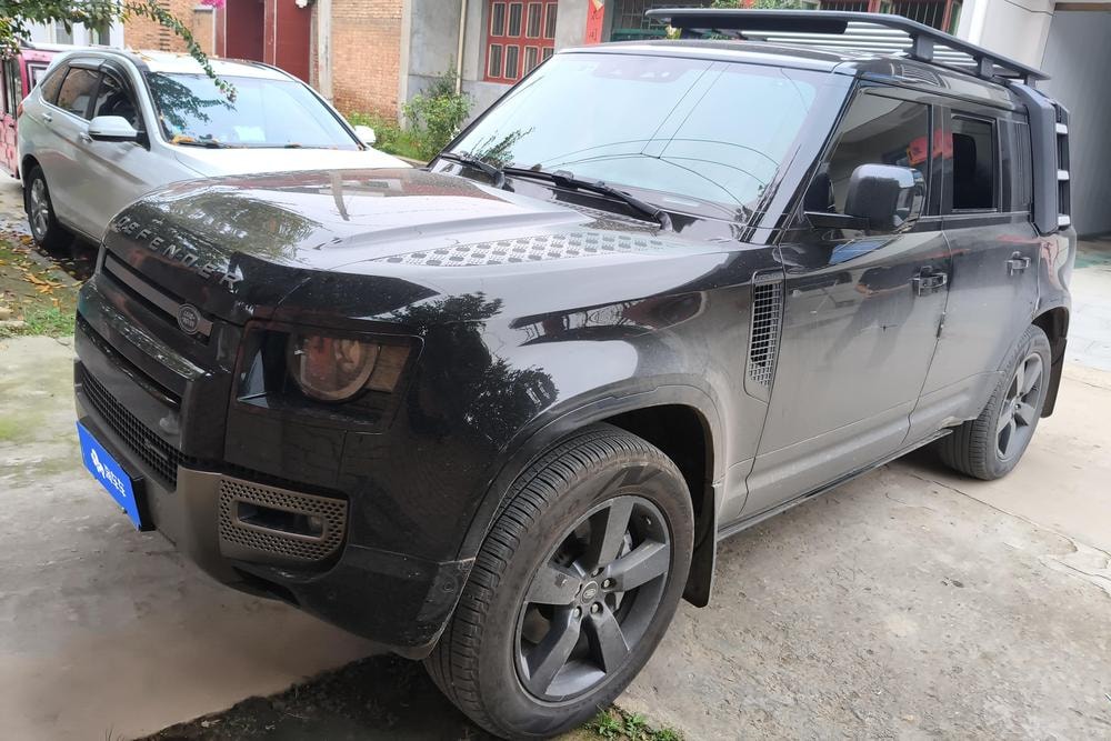 Land Rover Defender 2022 — фото автомобиля